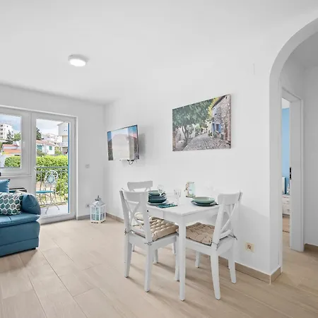 Kampanel 아파트 프리모스턴