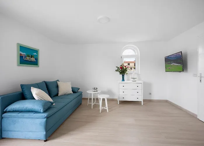 Kampanel Apartamento Primošten