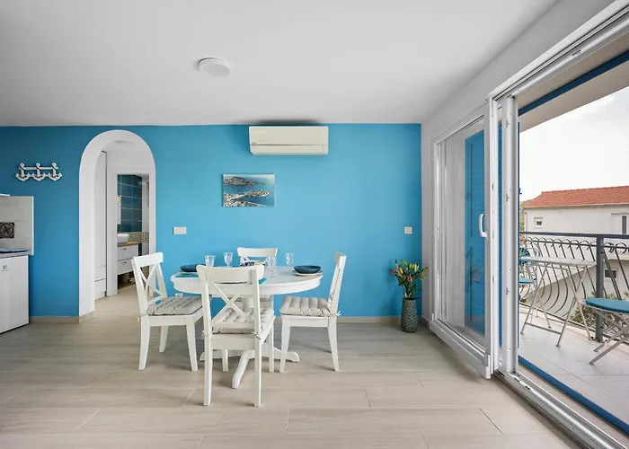 Kampanel Apartamento Primošten